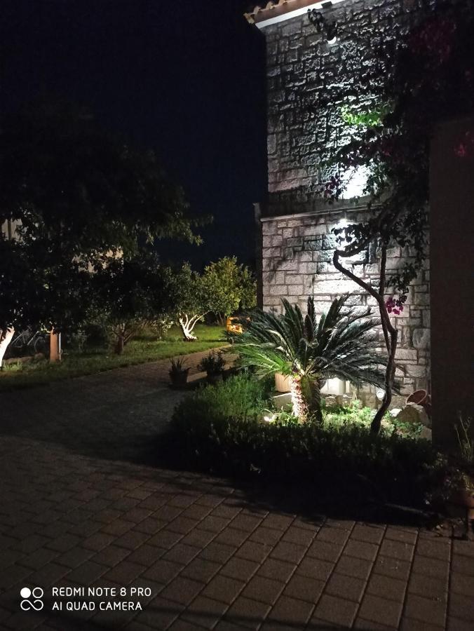 Aloe Apartment In Epidaurus Екстериор снимка